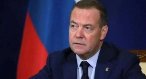 一旦战争打响，中国面临的第一波攻击，可能不是导弹，而是冻结3万亿外汇、切断SWI