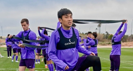 顾颖晒吴兴涵随津门虎合练照: 到队休息1个多小时就参与合练