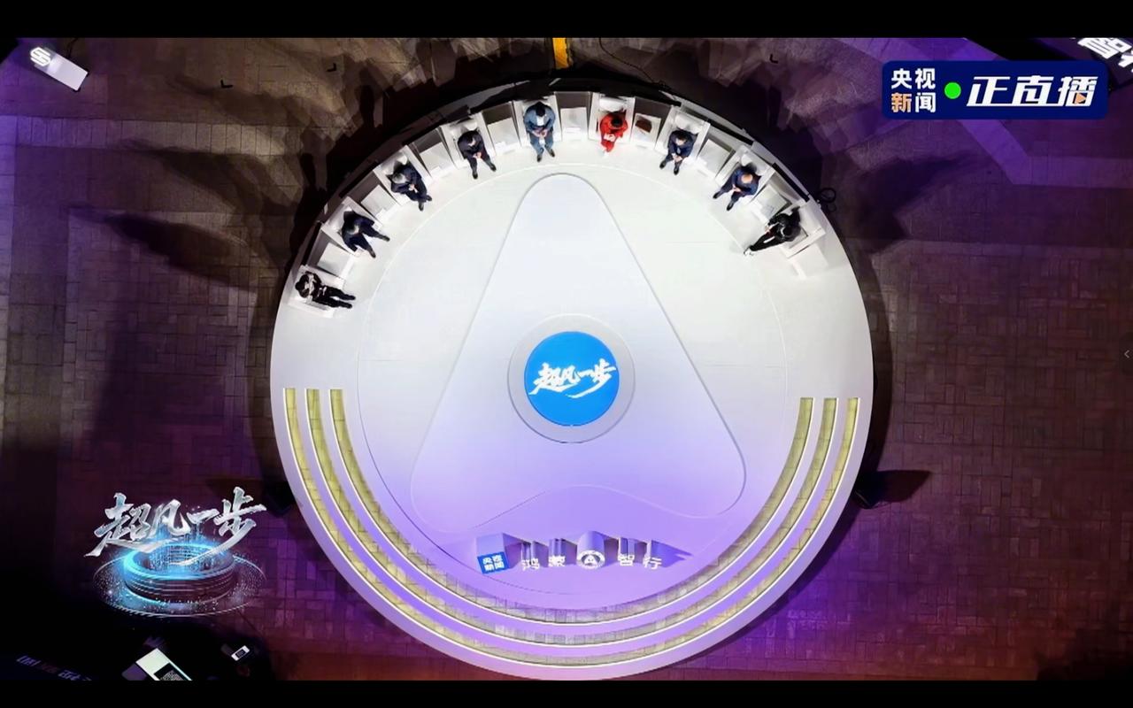 交付稳步攀升，尊界S800静谧底盘成鸿蒙智行王牌从此次央视联合鸿蒙智行直播传递