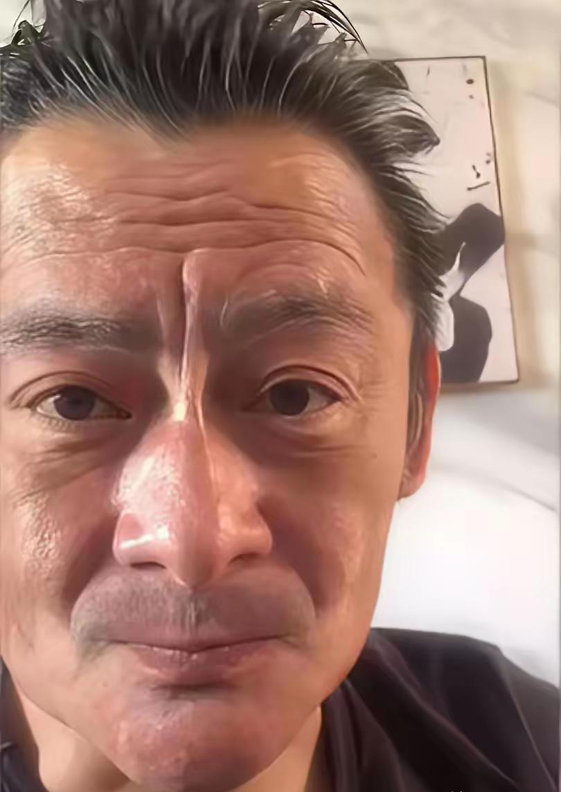 一个天天烂醉，一个抽烟烫头，两个“不合格”的爹，却养出了让清华北大都眼红的孩子。