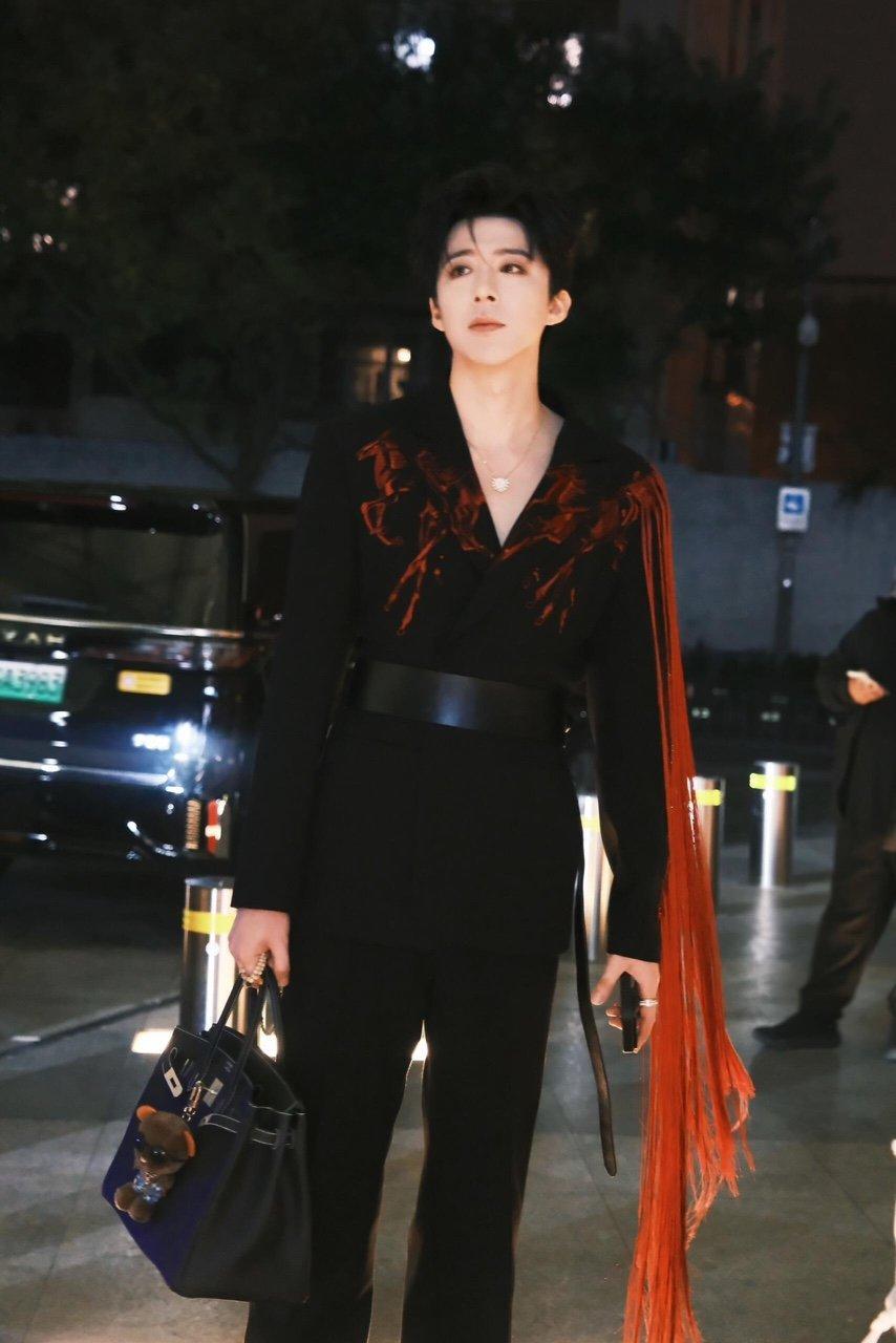 刘宇宁腰封刘宇宁腰封造型刘宇宁腰封造型​​​