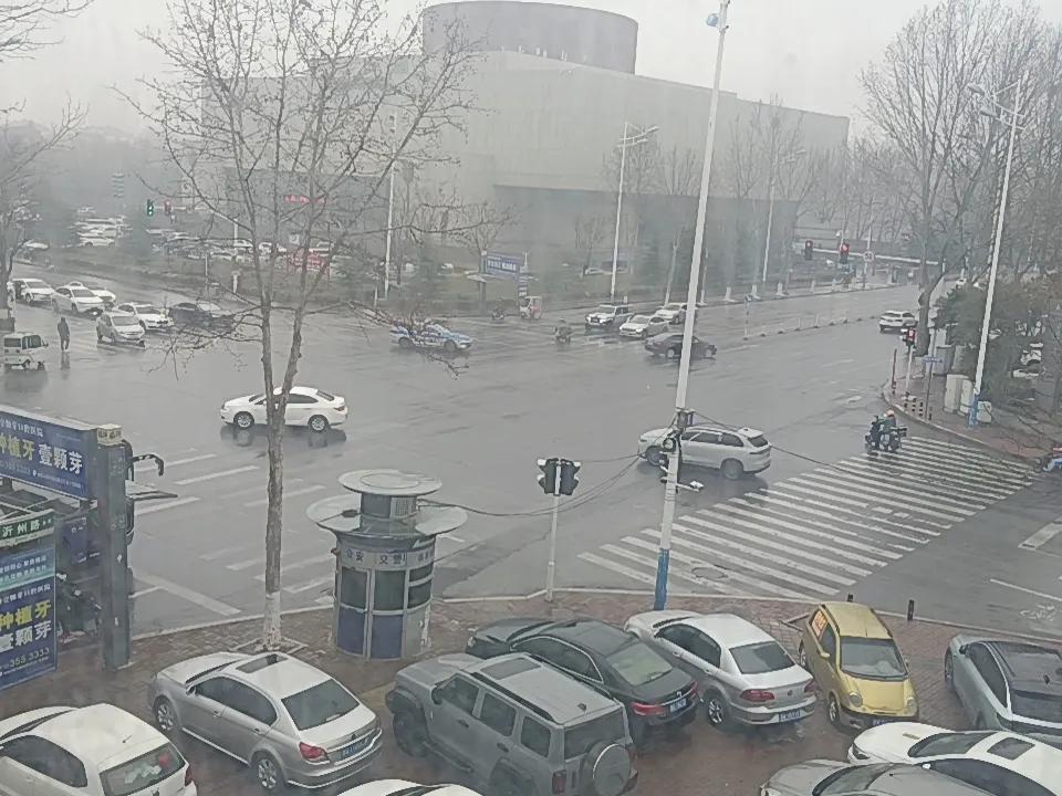 今天是考研出分第二天，依然是特别忙碌，能进复试的，准备复试，进不了复试的，研究调