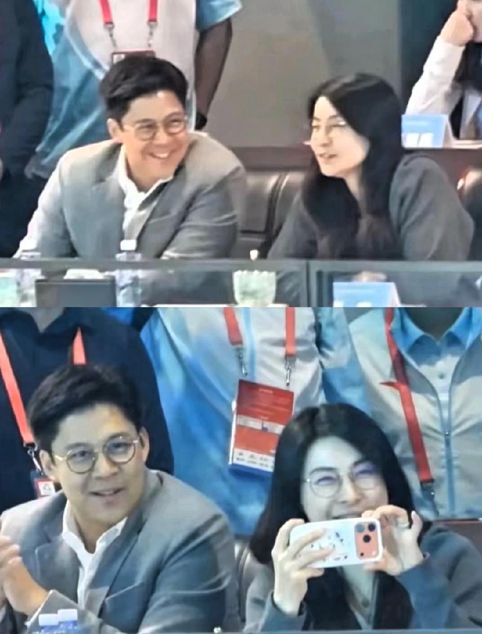 霍启刚快别当“显眼包”了！明明是政务场上的实干派，怎么一到郭晶晶身边，眼里的光