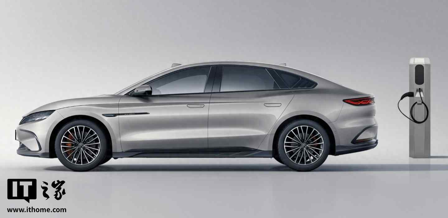 比亚迪悄悄铺了两条电池路，固态和钠电齐头并进，行业有点懵当前电动车...