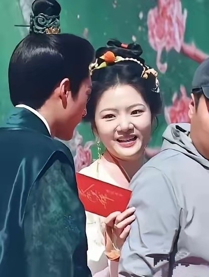 任敏这长相也太普通了吧！《良陈美锦》女主可是娇艳明媚的大美人，像海棠花一样啊！她