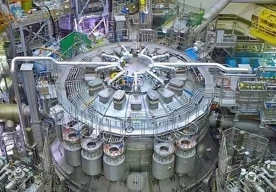 为什么全世界都在奇怪中国在拼命搞核聚变，马斯克甚至公开唱衰说核聚变“愚蠢至极”，