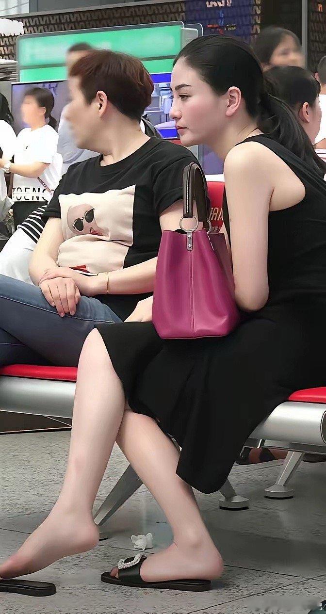 一眼就感觉是泰国人