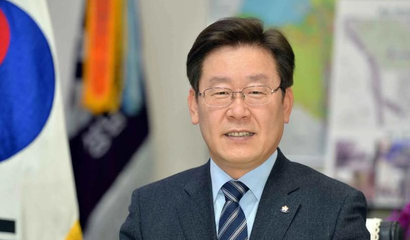 不会真的有人觉得李在明是真心不想来中国参观阅兵吧？这位韩国总统其实做梦都想来，毕