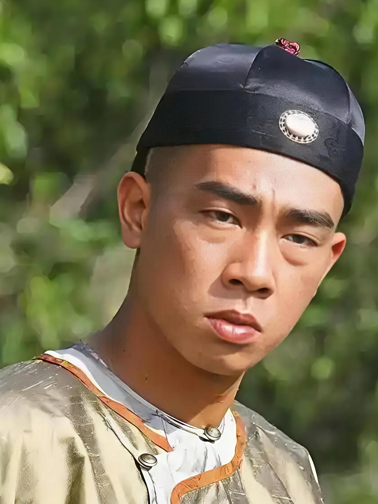 我问我爸为啥孩子小的时候父母都只让他好好读书，不愿意教他社会之道呢？我爸说你知