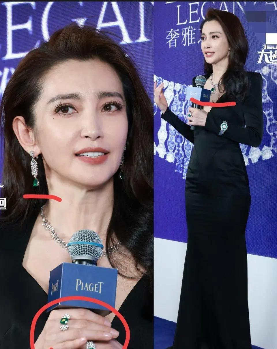 52岁李冰冰上海惊艳亮相！一袭黑色深V丝绒长裙勾勒出完美肩颈线，往那一站就是“松