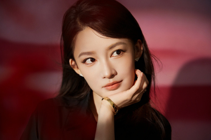 李沁以赤诚用真心迎接新春李沁新春照李沁以赤诚用真心迎接新春，李沁新春照来袭，好