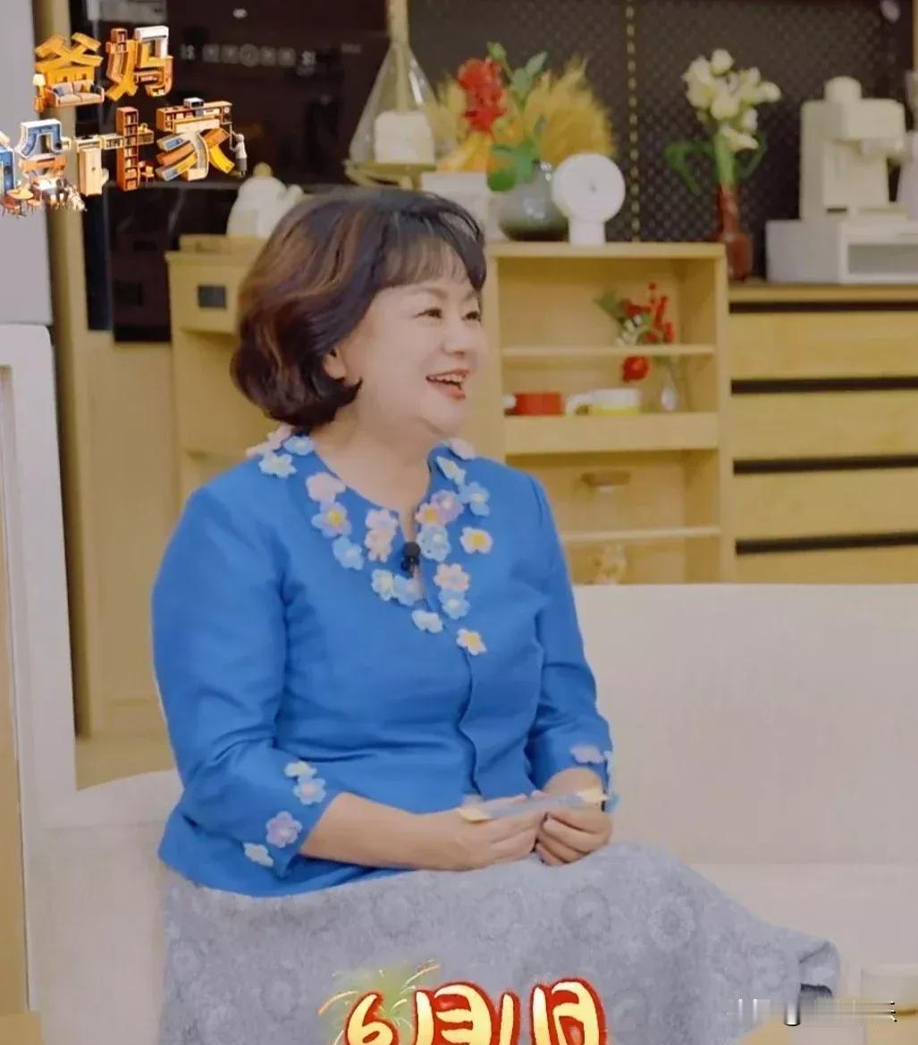 为什么鞠萍姐姐60岁退休，而金龟子55岁就退了？很多人不知道，退休不看名气，看