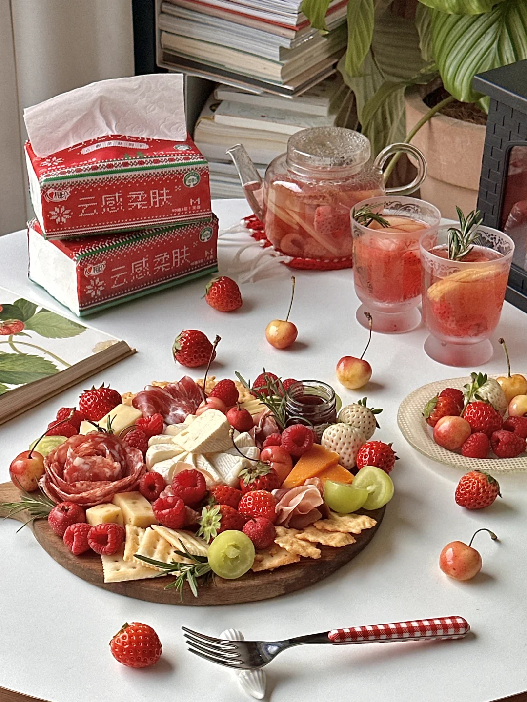 🧶冬日漂亮饭｜浆果奶酪拼盘与热果茶🍓🧀❄️