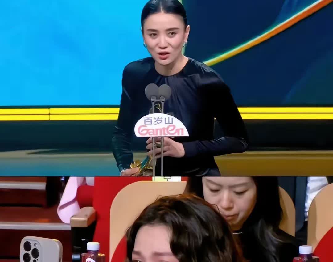 整个白玉兰最激动的不是拿了最佳女主角的宋佳，也不是拿了最佳女配的蒋欣，而是在