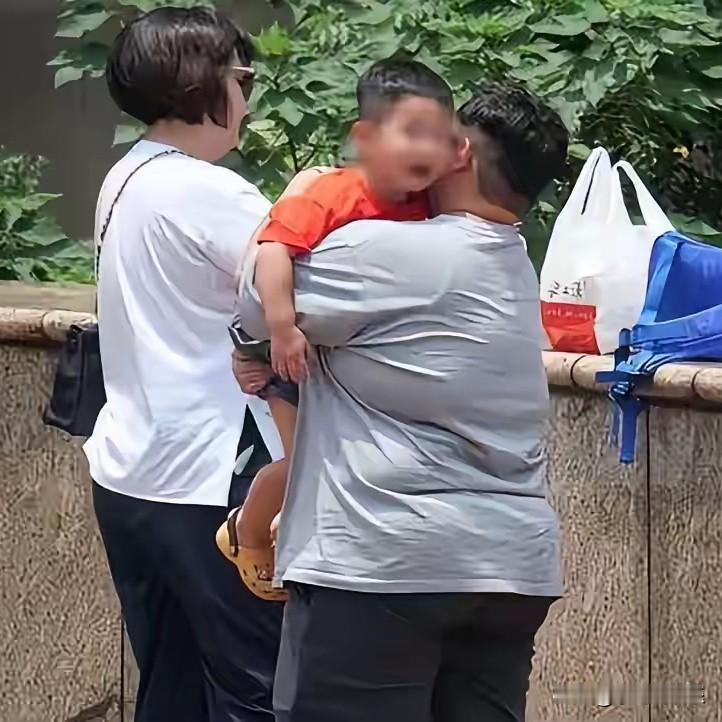 相由心生这句话，还真不是瞎扯，就拿44岁的Selina来说，最近被拍接