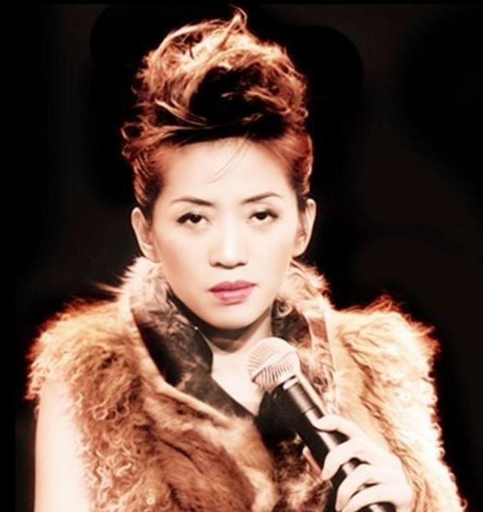 2003年，梅艳芳弥留之际，40多位好友都去医院和梅艳芳告别，但梅艳芳却叮嘱保镖