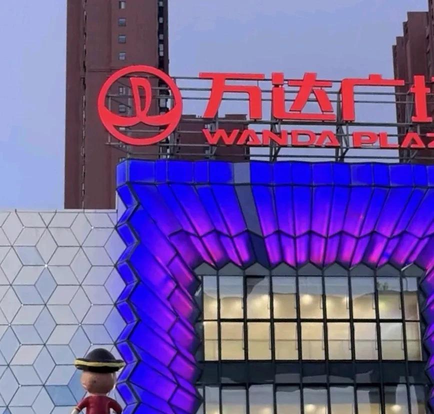 盐城市区的万达广场和吾悦广场，是我去过的江苏城市里面品牌最落后、招商最不行的。一