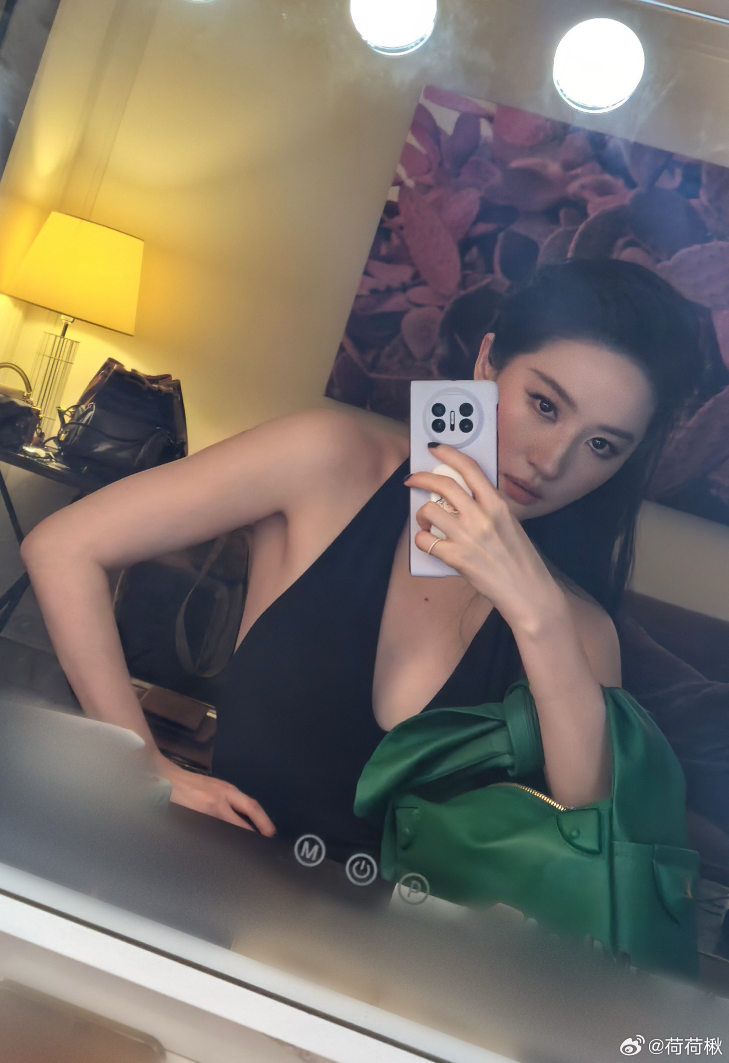 这健身痕迹……我想……