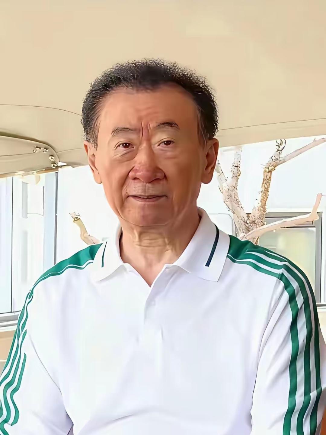 有人说他晚年不如一个普通退休老头，这说的当然不是钱的问题，而是状态的问题。以前看