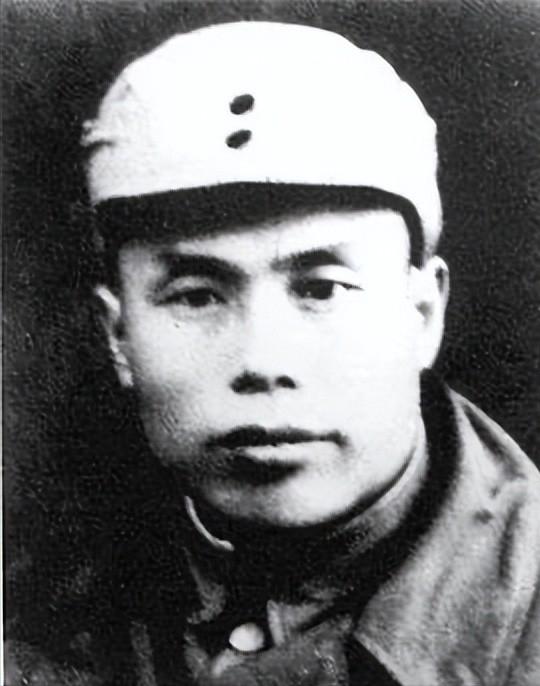 1943年新四军13团遭伏击，双方交火后，团长却发现其中“不对劲”，密密麻麻的日