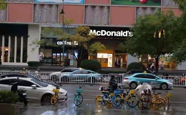 不懂水平钱摄影大师，[笑着哭][笑着哭][笑着哭]