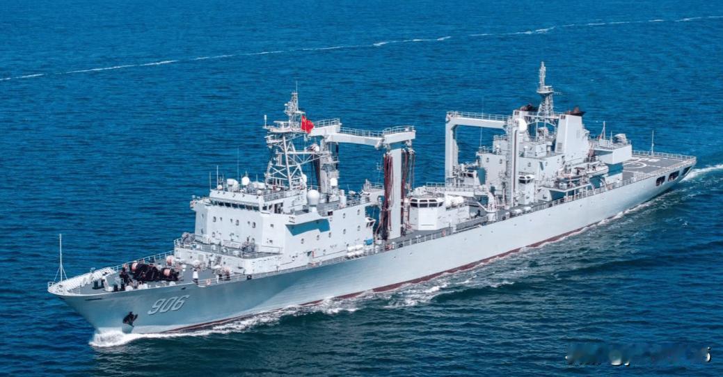 加强大型两栖舰艇和补给舰的防空反导能力迫在眉睫！075、076两栖攻击舰的近防