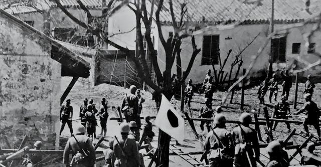 抗战胜利后，蒋介石邀请已经当了汉奸的庞炳勋前往南京担任要职，庞炳勋虽然知道自己不