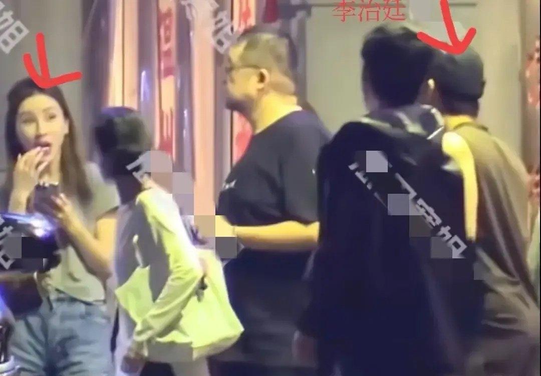 甜炸了！冯绍峰新恋情细节曝光！先是被拍到带女友和李治廷等好友聚餐，散场时在