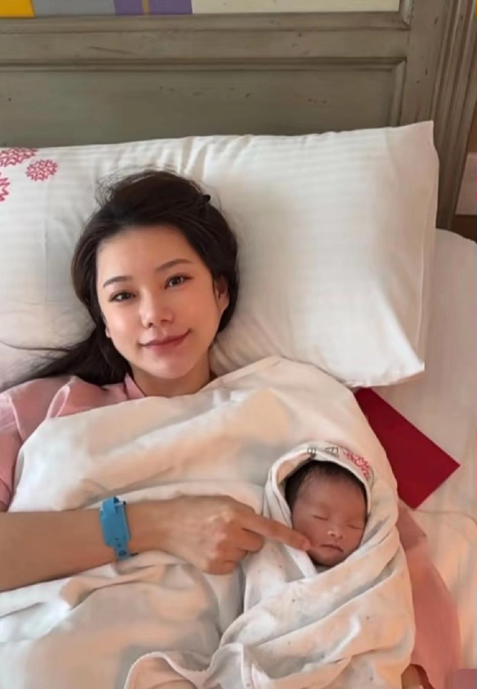 马筱梅年初七生下男宝宝，最高兴的人不是奶奶张兰，也不是爸爸汪小菲，而是汪小菲