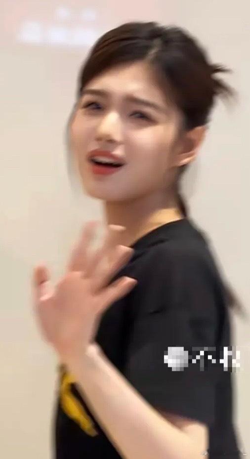 艾米备战高孝真是吃美了