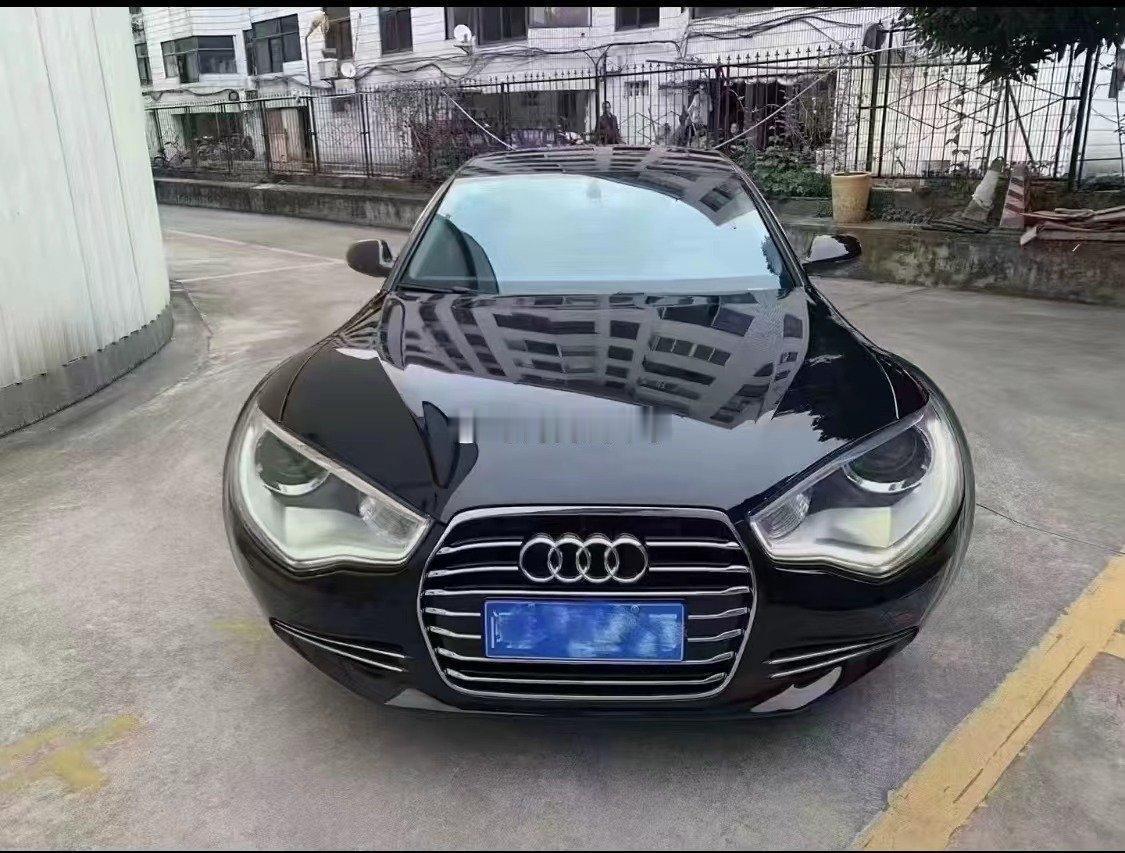 现在发现奥迪的大灯也不贵啊~~~最起码去外面换副厂灯，拆车灯不会被起诉！