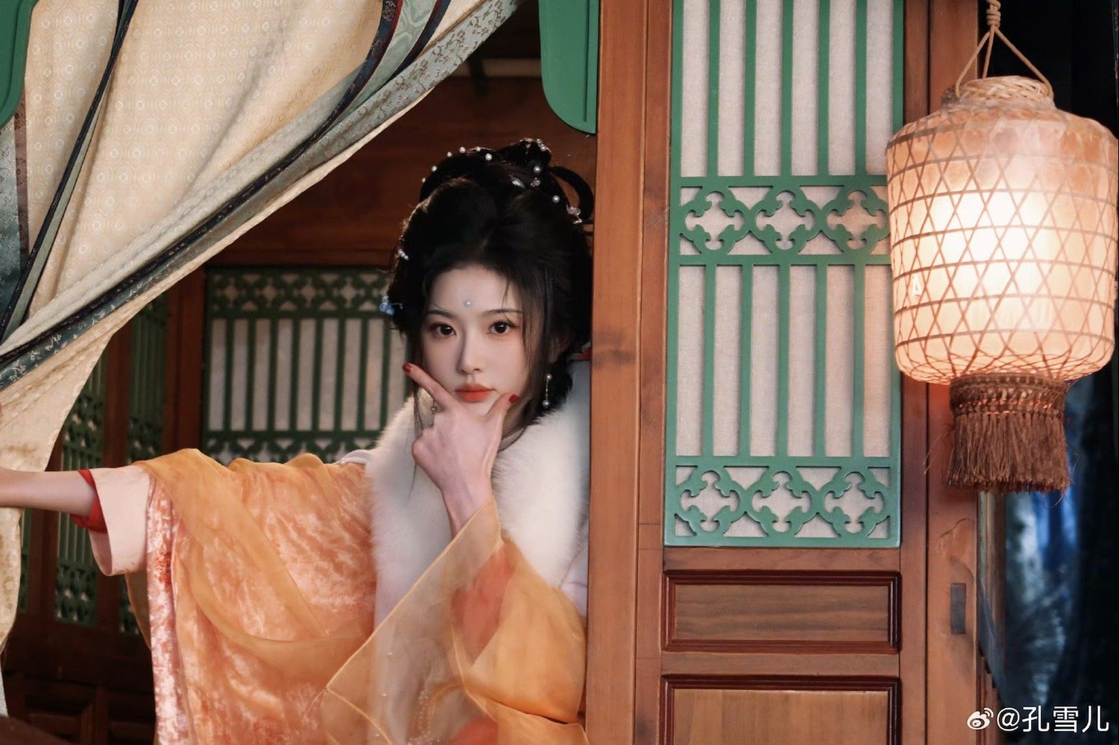 孔雪儿教训宝儿于心不忍孔雪儿教训宝儿舍不得下手舍不得舍不得