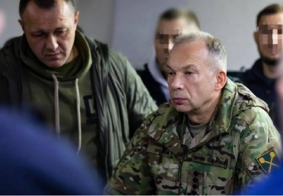 令人震惊，西方专家爆料称，乌军司令西尔斯基可能已经抗命，因为泽连斯基下令乌军向顿