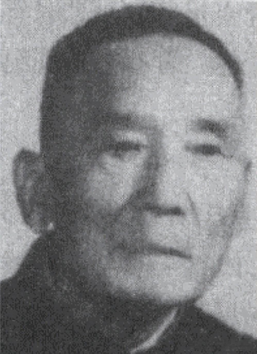 1950年11月，36军军长刘万春接到通知到北京参加会议，可是刚下车，就看到几名