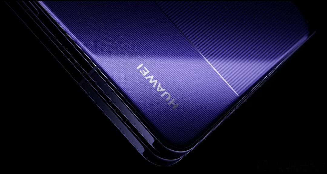 PuraXMax采用高端腕表级陶瓷材质现在手机长得都差不多，但华为PuraX