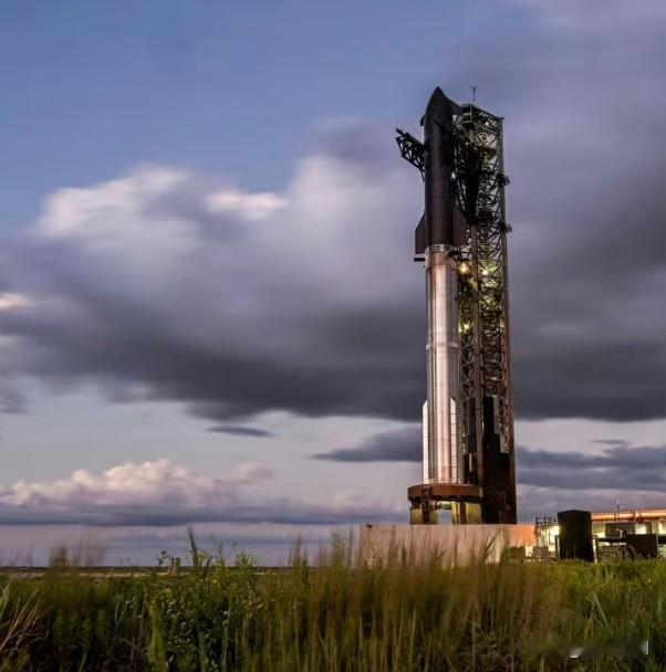 【SpaceXStarship巨型火箭第11次试飞，美国宇航局前局长表示，星