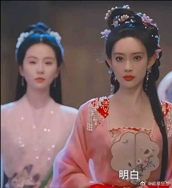 能看出来刘诗诗岁数真的大了……眼睛问题真的太显老了😰​​​