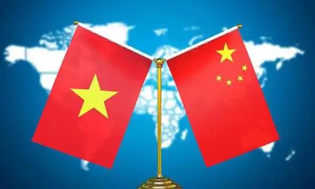 中国永远不要相信越南这样的国家，就应该切断对越南的供电，禁止原材料出口给越南，彻
