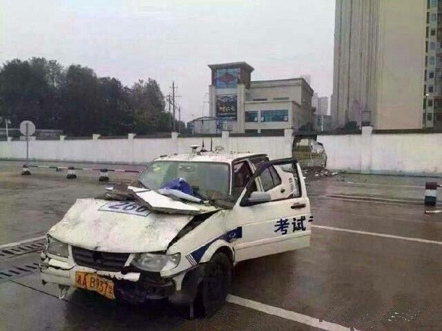 快看你们那个操碎了心的教练！
