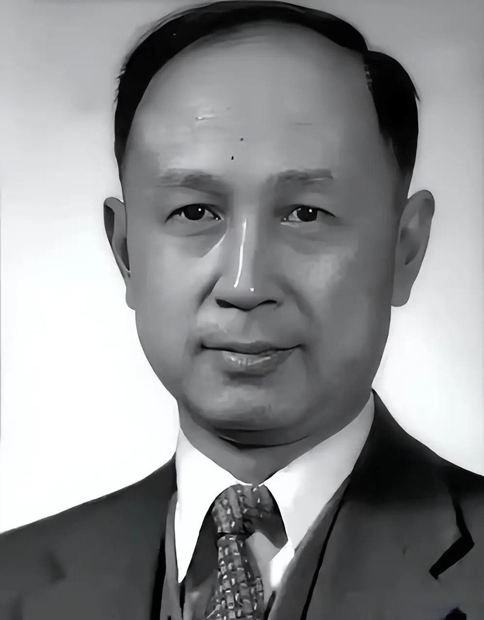 晚年，钱学森整天躺着，不爱说话，也不理人，家人以为他得了老年痴呆，谁知当医生问他