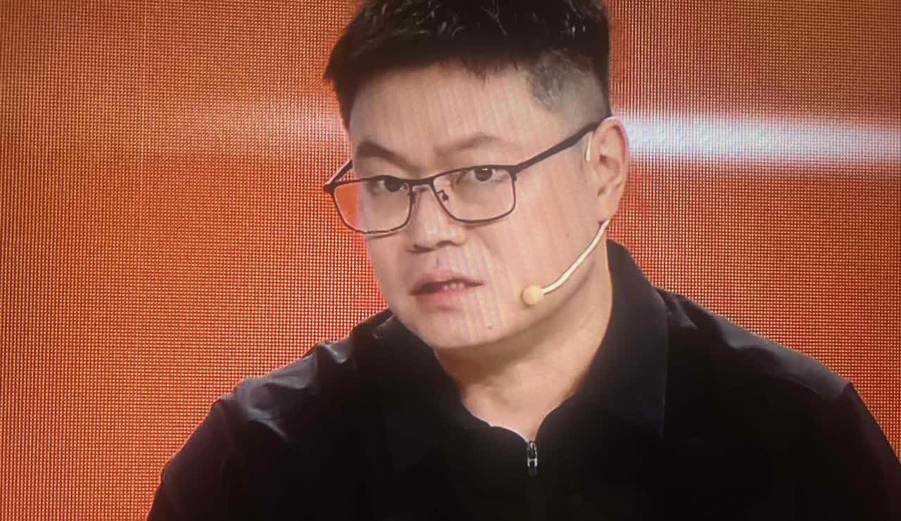 陈垣宇2-3憾负小勒布伦！名嘴侯英超点评句句在理[玫瑰]“球输了，根本原