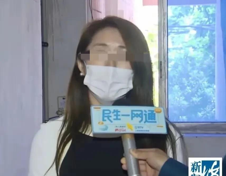 上海，邻居家的下水管道经常堵，物业疏通三次无效后，就和业委会商量把排污管截断改道