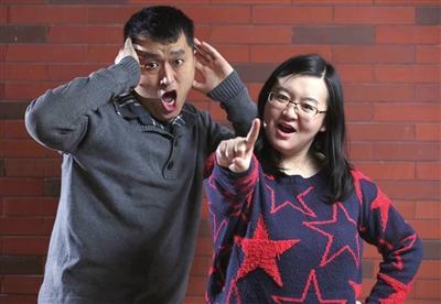 李宏烨和妻子郑钰，都是上海交大的工学博士，2015年毕业就放弃了科研路，没进过一