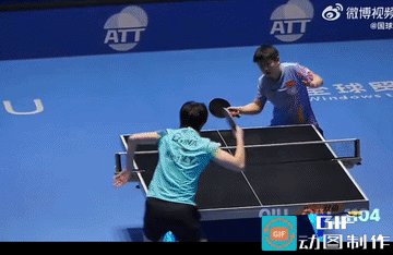 海口亚洲杯女乒决赛孙颖莎对王曼昱的比赛中那出现了一个争议球。从视频看孙颖莎防守