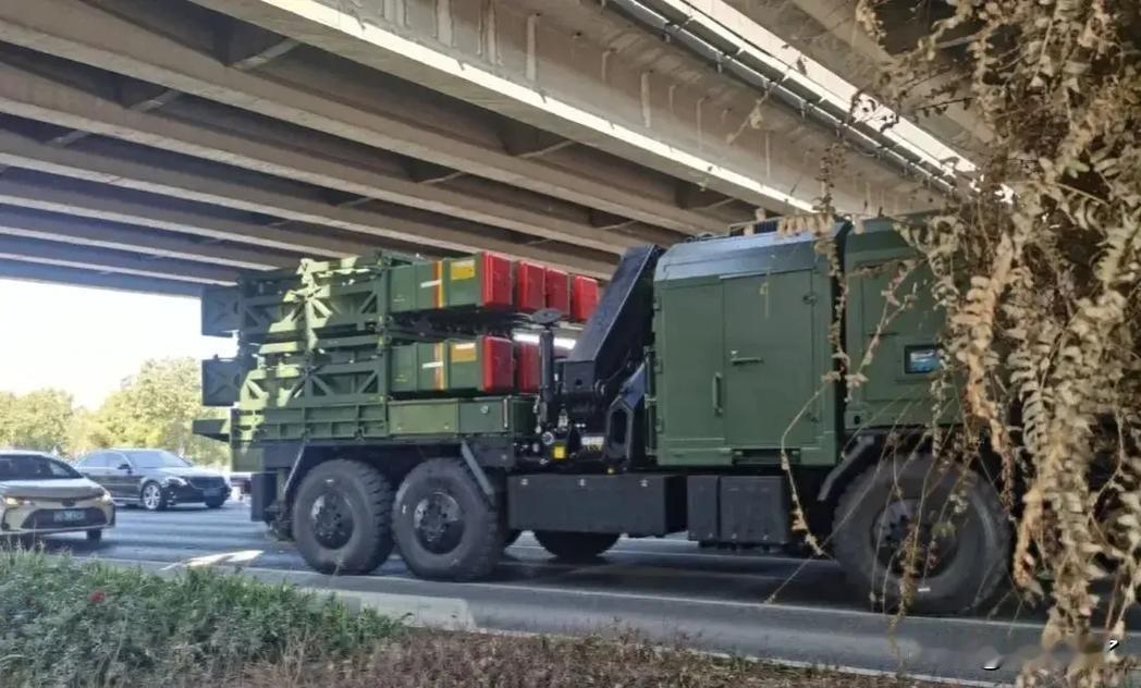 红旗-11防空系统（三军通用末端弹炮结合防御系统）一、核心基础参数1