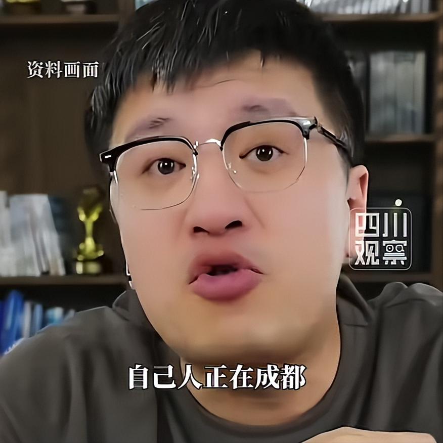 关于张雪峰高考志愿和考研指导最严厉的父亲他真的不对劲啊!三个细节很明显了: