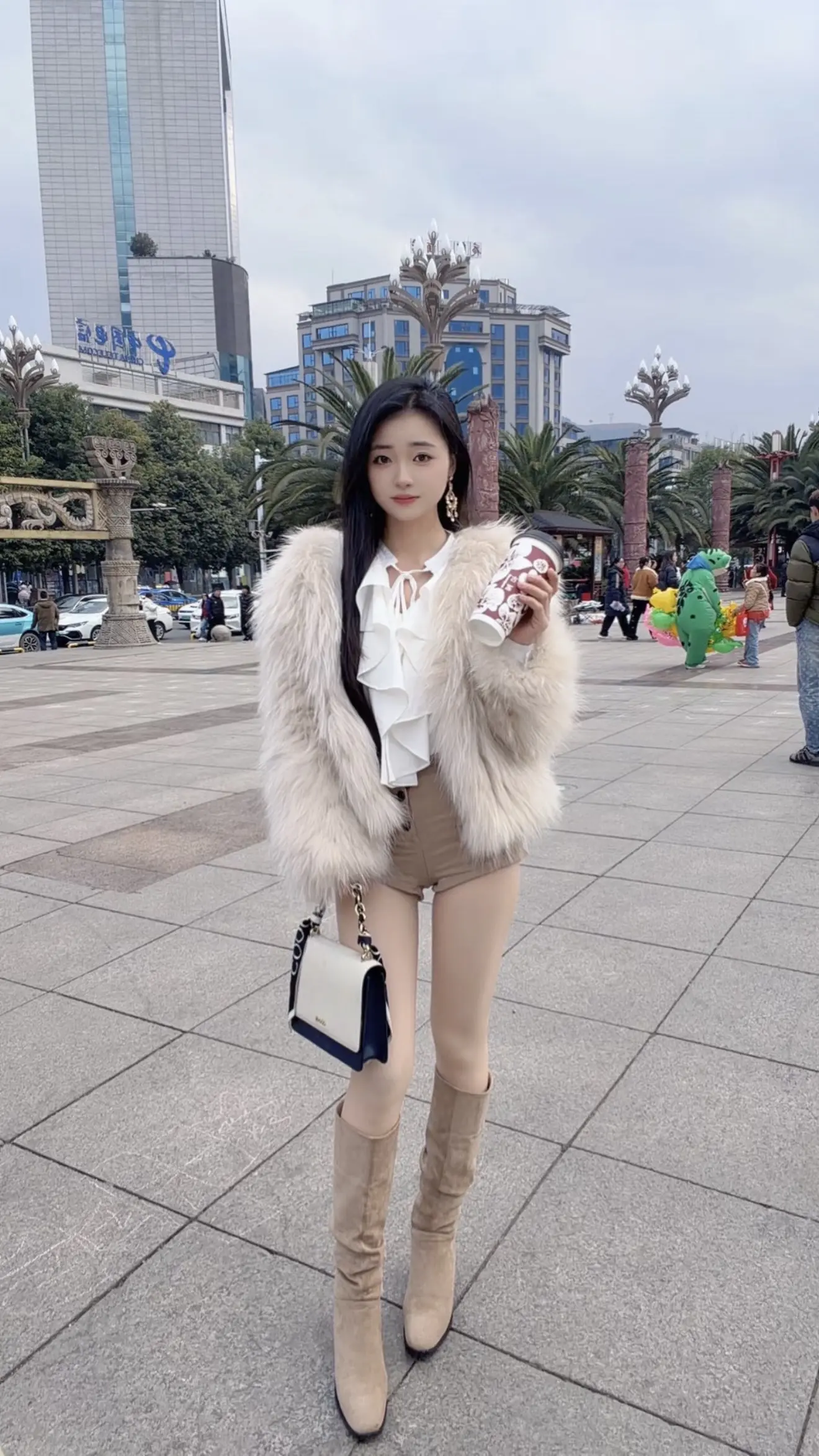 奶茶一杯快乐加倍