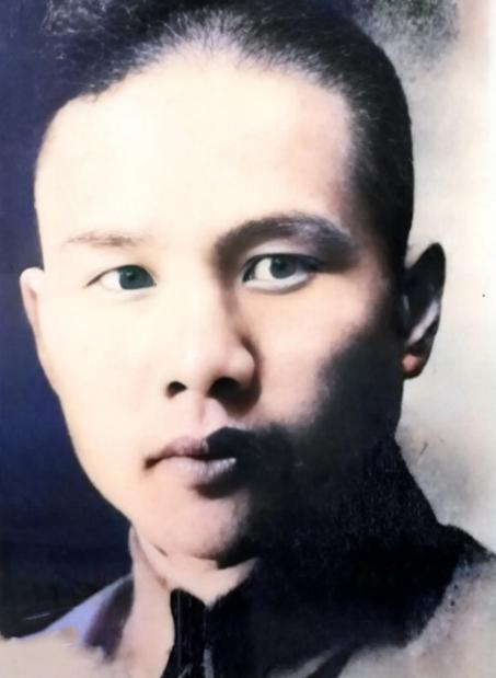 1949年，军统少将周镐被蒋介石下令处死，然而16年后，他的妻子却拿着日记找到了