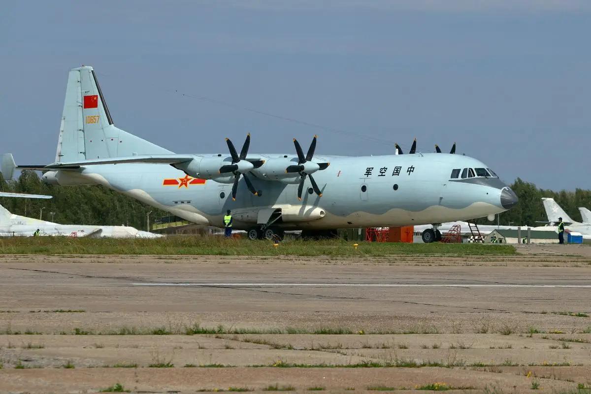 据英国《简氏防务周刊》网站（Janes）2026年4月2日报道：继日本军机在东海