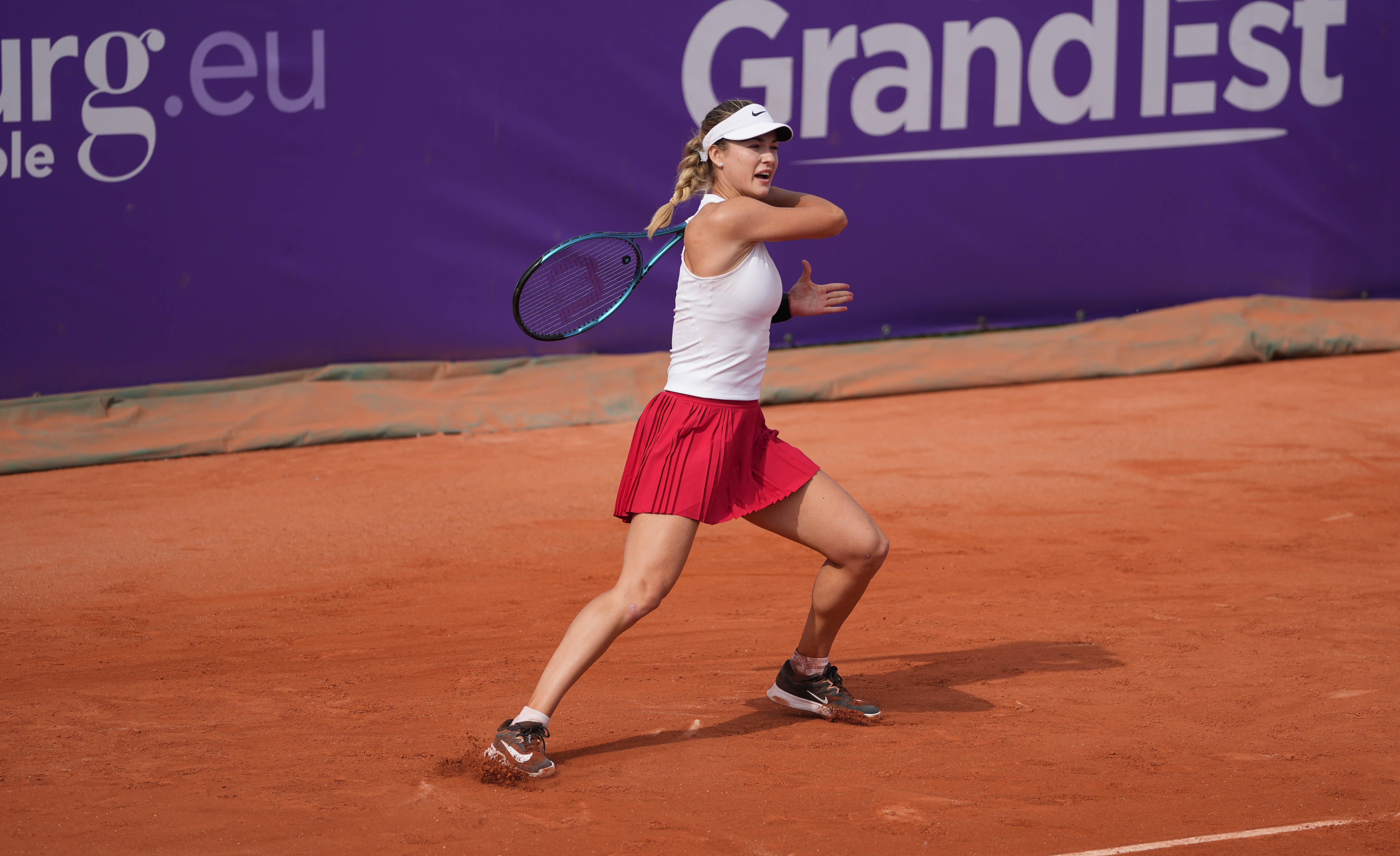 卡林斯卡娅挑落佩古拉！WTA500斯特拉斯堡站第二轮，卡林斯卡娅以4-66-4